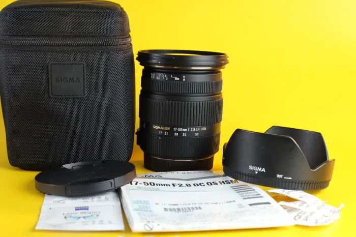 Sigma 17-50mm DC EX HSM OS Canon