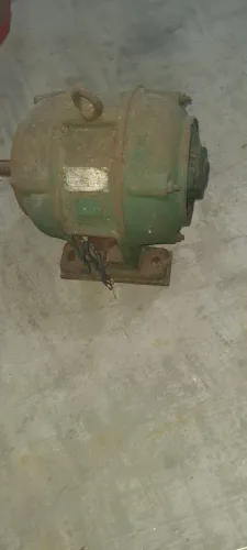 Motor trifasico