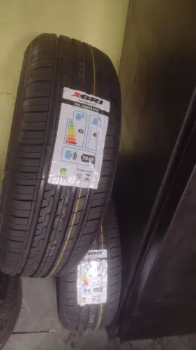 Pneu novo 195/65 R15 XBRI.