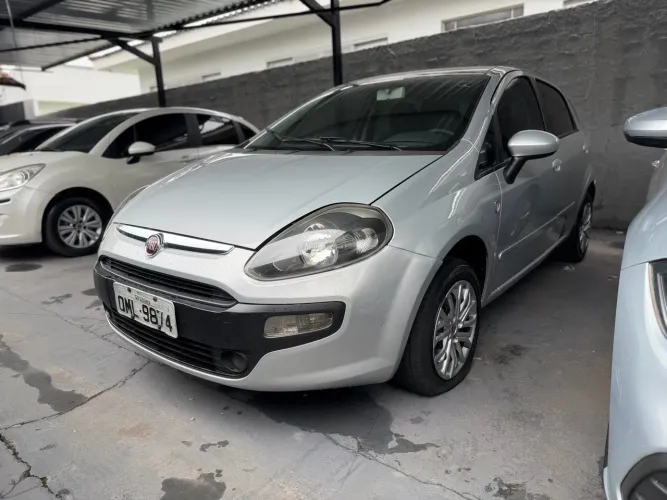 Fiat Punto Attractive Italia 1.4 F.flex 8V 5P 2013