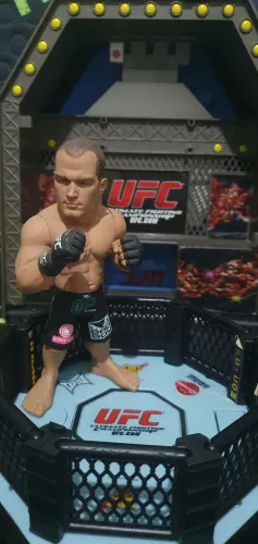 FIGURA AÇÃO UFC ROUND 5 JUNIOR CIGANO SO O BONECO COMPLETE SUA COLEÇÃO CAMPEÕES OCTAGONO