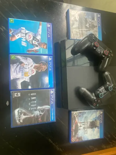 Vendo Ps4 Fat +2 controles e 6 jogos