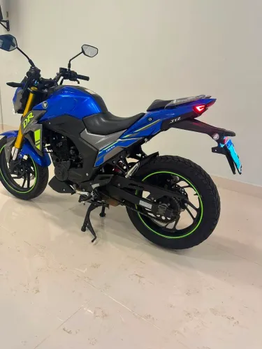 Suzuki DR 160