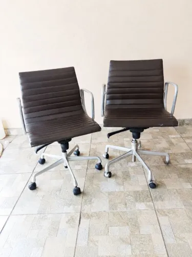 Par de cadeiras Exames Aluminium Grupo, modelo escritório/ Gestão