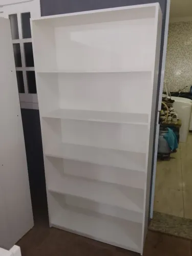 Estantes em MDF para comercio