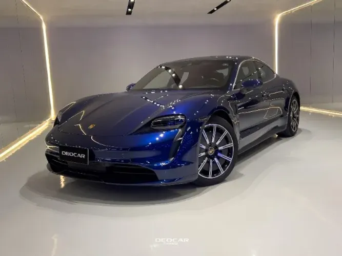 Porsche Taycan Turbo (elétrico) 2021