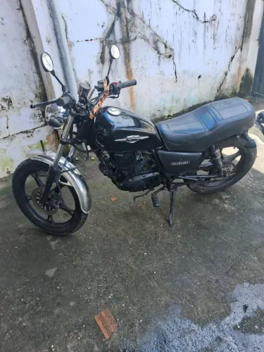 Moto intruder 125 cc