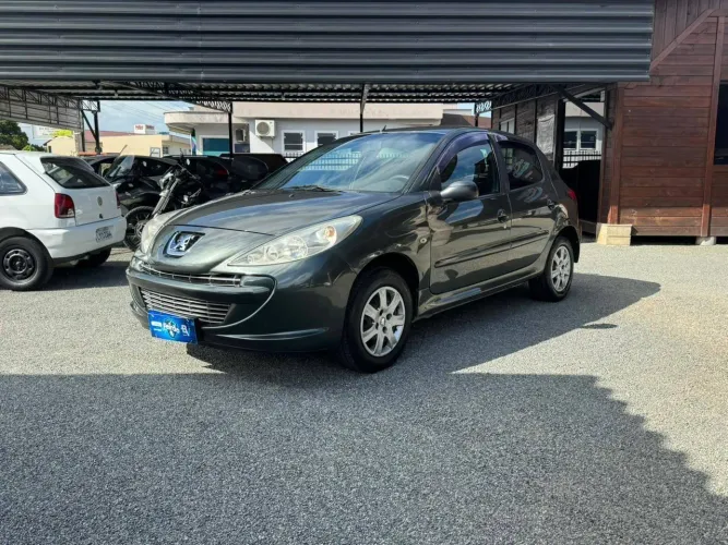 Peugeot 207 XR 1.4 Flex 8V 5P 2012