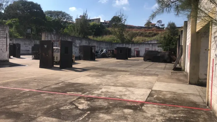 VAGA DE AUXILIAR DE SERVIÇOS GERAIS