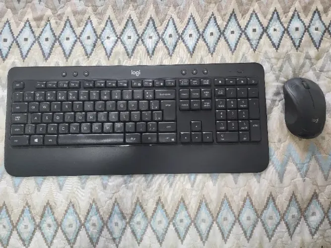 Teclado e Mouse Sem Fio Logitech MK540 - Leia o Anuncio