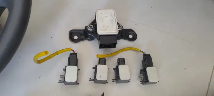 Sensores de impacto airbgas azera 3.3 v6 2008 a 2010. (Detonadores/espoletas)
