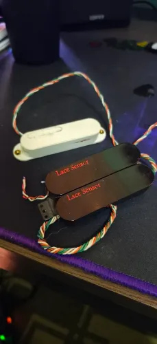 Set lace sensor