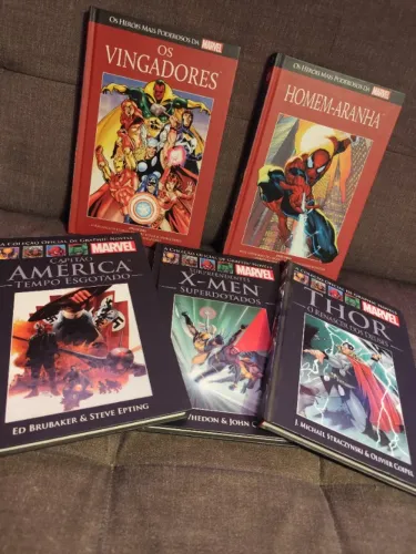 5 HQ's Graphic Novel Marvel Salvat h R$ 30,00 cada unidade.