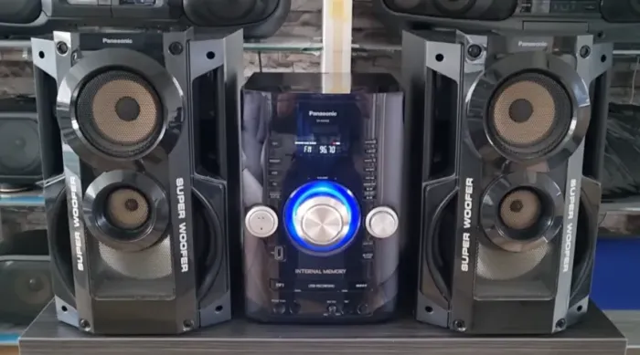 SOM PANASONIC 650w rms - BLUMENAU