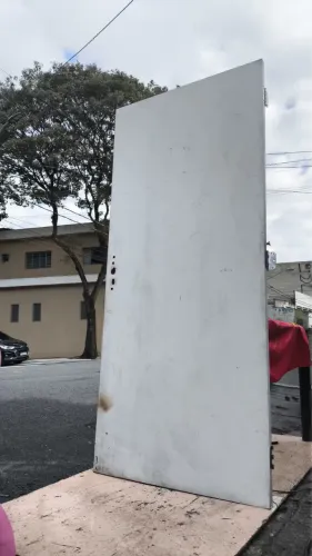 Folha de porta de madeira 