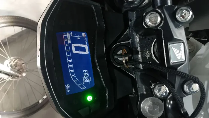 CB Twister - Única Dona - Moto de procedência.