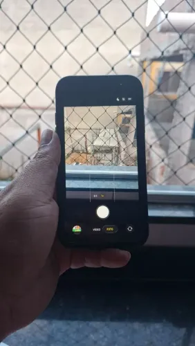 iPhone 11 Preto 128 GB | Caixa + Nota Fiscal | R$ 900