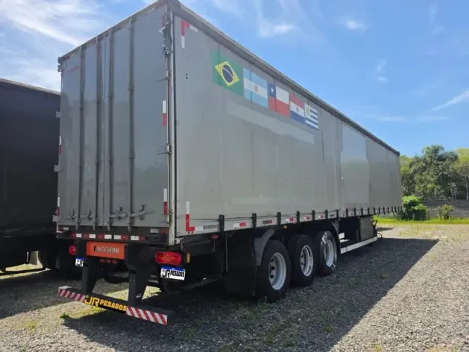 carreta bau sider ano 2022 facchini 15m com 12 pneus