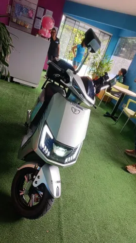 Moto elétrica 1000w não precisa de CNH
