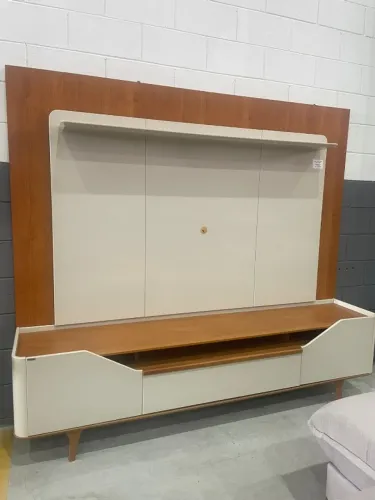 RACK COM PAINEL LAQUEADO (ENTREGA IMEDIATA)