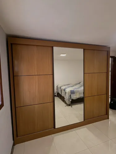 ROUPEIRO DE CASAL 100% MDF R$2.949,00