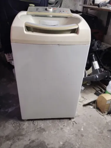 Máquina de lavar consul 9kg com um defeito