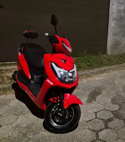 VENDE-SE SCOOTER ELÉTRICA YEVON PULSE