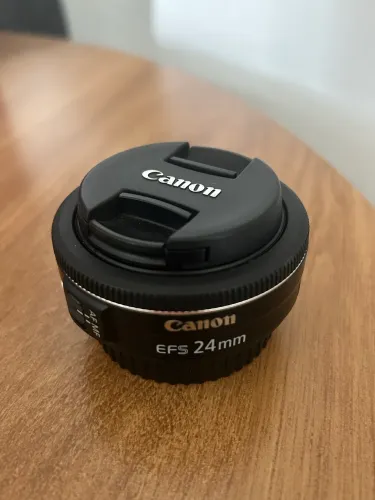 Canon EF 24mm f/2.8 - Lente Grande Angular (Excelente Estado)