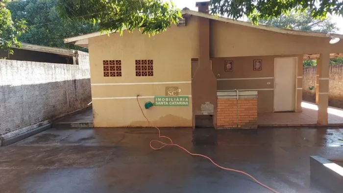 Casa à venda em Paranavaí, Jardim Avaré, com 2 quartos, com 100 m²