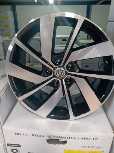 Rodas Jetta GLI aro 18 5x100 + 225/45R18 Delinte DS7 - R$ 6.690,00