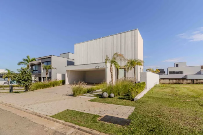 Casa em Condomínio de Luxo em Alphaville Nova Esplanada, Votorantim-SP: 4 quartos, 4 suíte