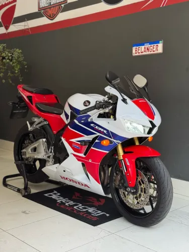 Honda cbr 600RR 2014 abs cara de Camaro Hrc 