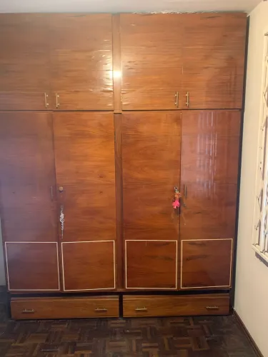 Guarda-roupa liquida