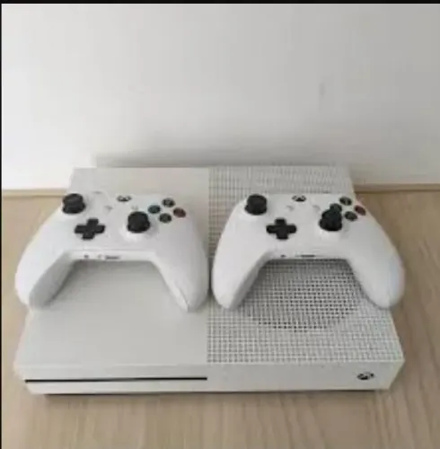 Xbox one s 1tb 2 controles + jogos