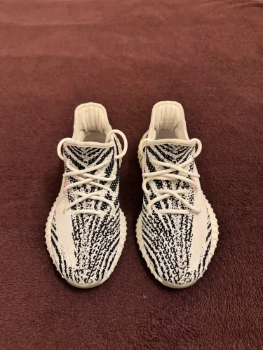 Tênis Adidas Yeezy Boost 350 V2 Zebra original