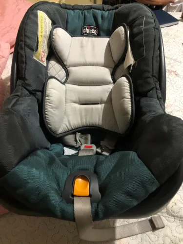 Cadeirinha de criança pra carro