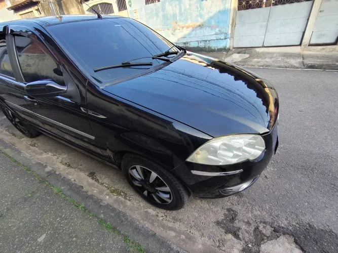 Fiat Siena HLX 1.8 MPI Flex 8V 4P 2009