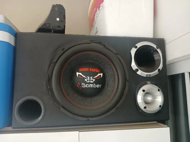 Caixa trio/som automotivo