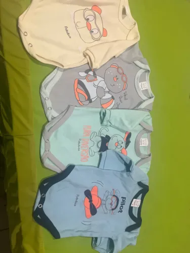 Body baby com mangas 