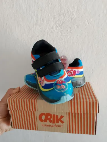 Sapatos infantis queima de estoque 