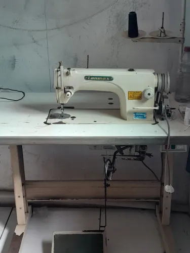 Máquina reta lanmax.