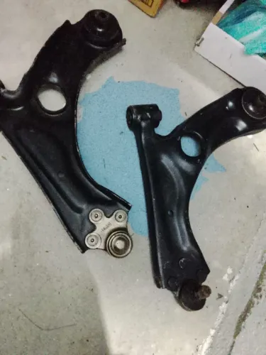 Par Bandeja Balança Suspensão Onix Spin Sonic Cobalt Joy