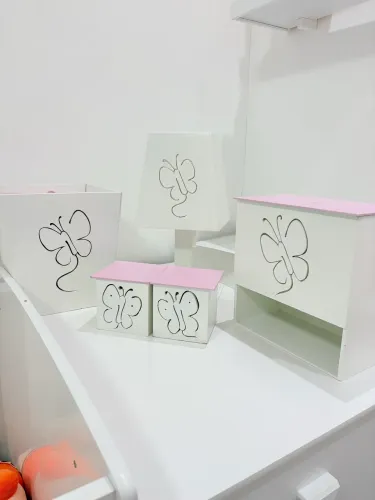 Kit higiene em MDF borboleta 5 peças