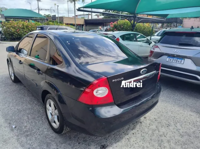 Ford Focus Ghia Sed. 2.0 16v/2.0 16V Flex AUT 2011