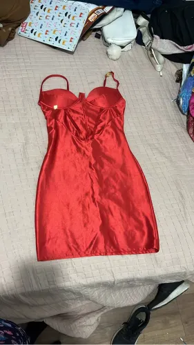 Roupa usada somente uma vez!!!