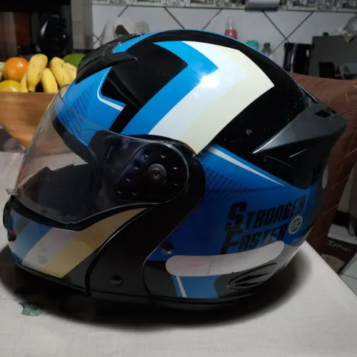 CAPACETE DA MARCA ETCETER GLADIADOR N 56 USADO EM BOAS CONDIÇÕES