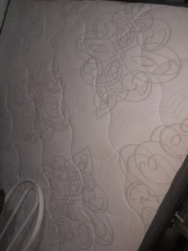 Vendo um Colchão de casal ortopédico