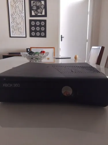 Vendo xbox 360 (somente o console) leia a descrição