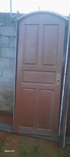 Porta colonial com caixonete