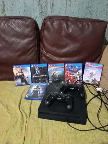 Play 4 slim de 1tera nunca aberto ,, com o lacre da Sony ,